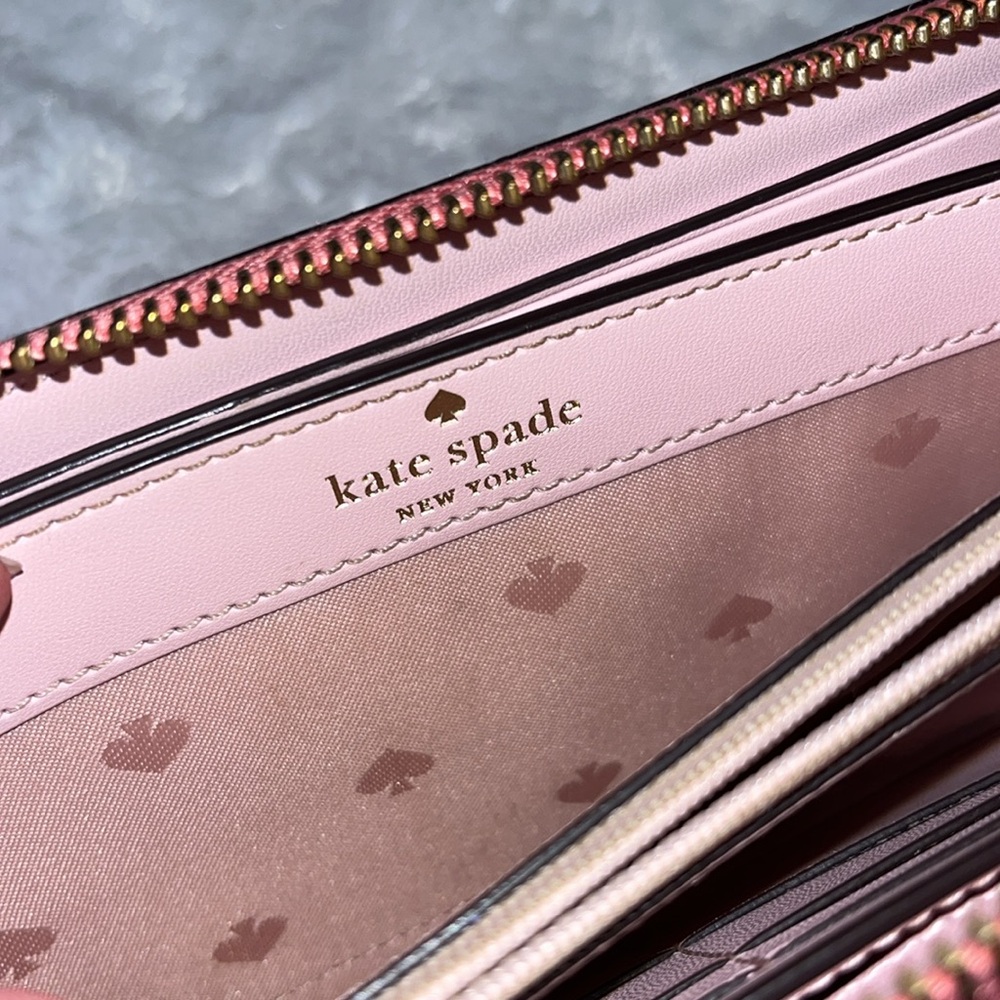 kate spade EUC Picnic in the Park Large ZipAround Strawberry Wallet - Picture 11 of 17